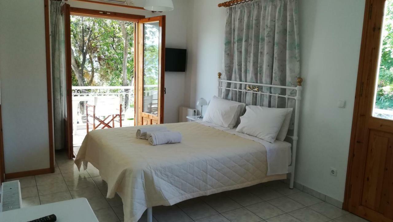 ליגיה Tzeni Villa מראה חיצוני תמונה